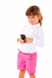 barn-mobil-liten-flicka
